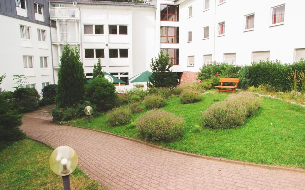 Taunustagungshotel Friedrichsdorf Exterior foto